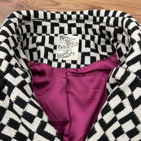 Coat - Picture 2 of 3